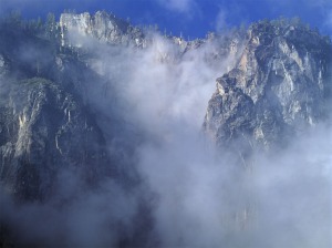 cliff-in-clouds1